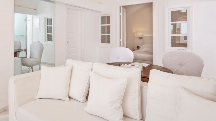 Canaves Oia Suites